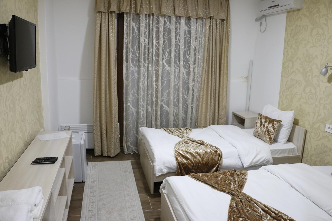 Hotel Ultra Star Скоп'є Екстер'єр фото